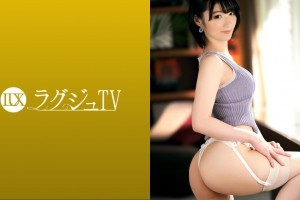 16岁的女孩的高跟鞋图片[全集]